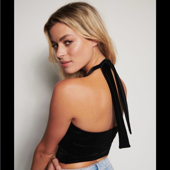 Dynamite Velvet Black Halter Top - Picture 6 of 8
